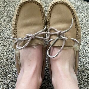 Vintage UGG moccasins
Tan
Size 8